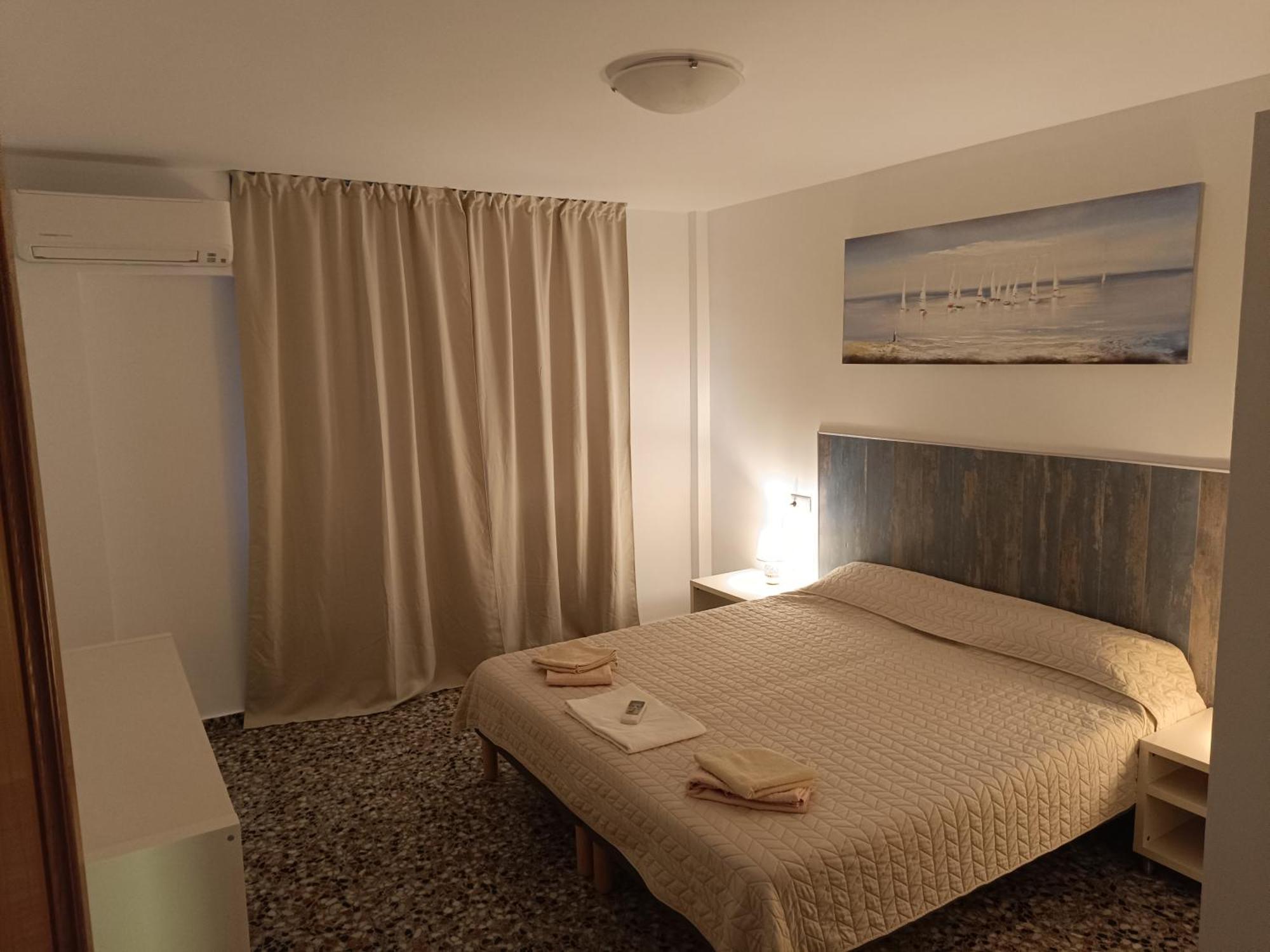 Piso En 148 M2 Con Ascensor ,4 Hab * Gandia